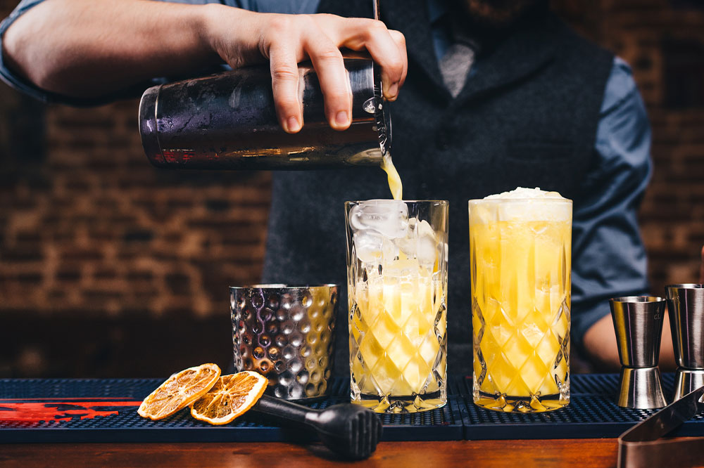 7 Easy Classic Cocktail Recipes